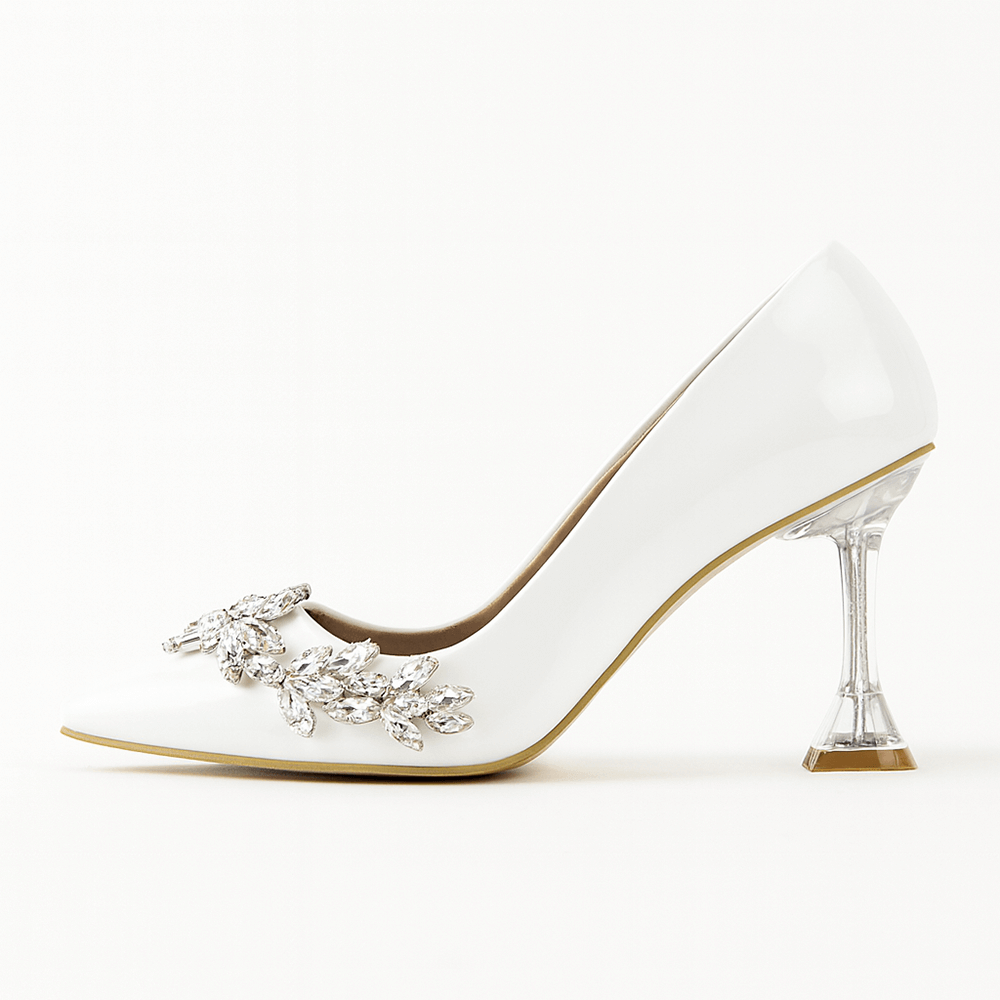 Beyaz Rugan Taş Detaylı Topuklu Ayakkabı RA-510